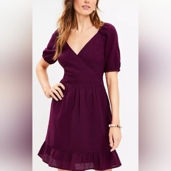 LOFT Dresses & Skirts - Women's Loft Purple Petite Crinkle Flounce Puff Sleeves Textured Dress Size 0